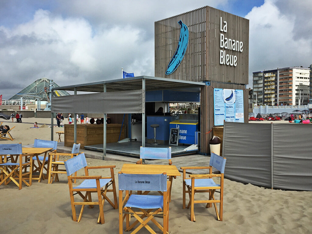 container amenage bar de plage bleu terrasse
